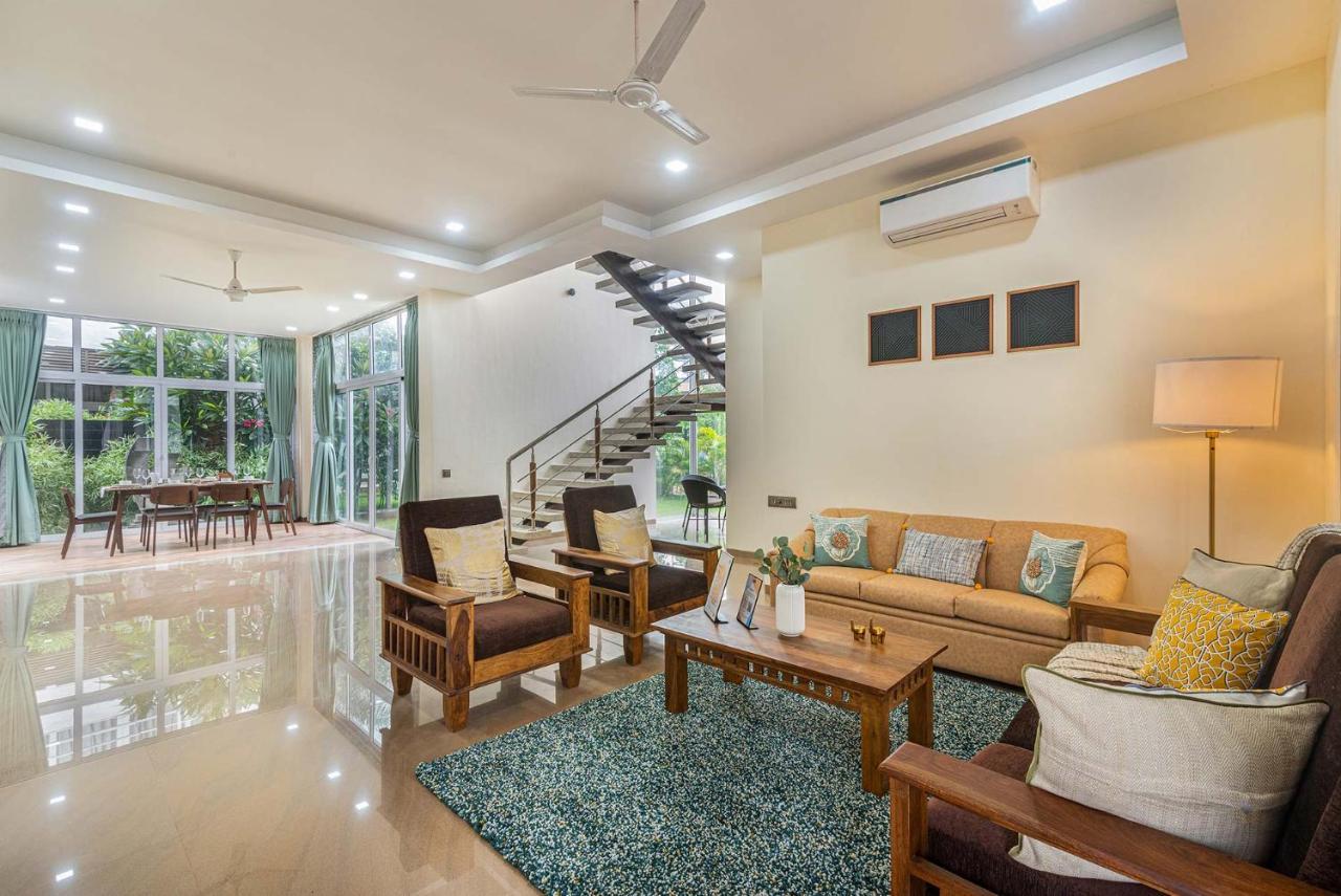 Sierra Skies By Stayvista - A Mountain-View Villa Featuring A Rooftop Swimming Pool, Jacuzzi, Turf, And A Gym For An Elevated Stay Lonavala Exterior photo
